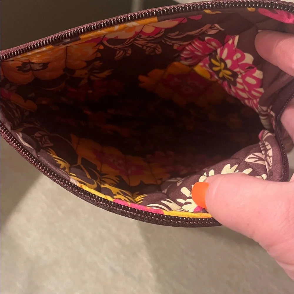 Bella Taylor quilted tablet